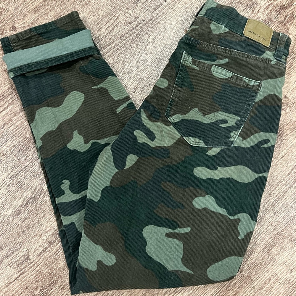 American Eagle Mom jean Camo Corduroy - Picture 4 of 13
